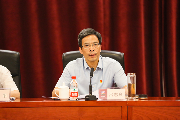 省國資委黨委副書記、副主任呂志良出席會議并講話。 顧明杰 攝.jpg